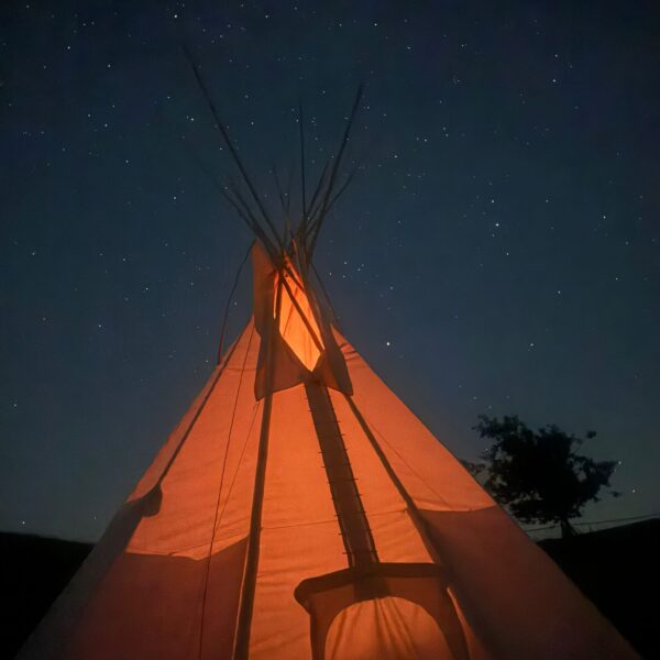Tipi mit Sternenhimmel