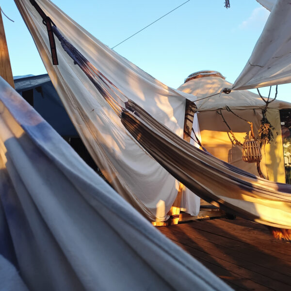 Hängematten vor der Jurte