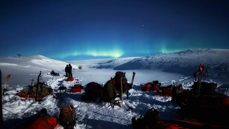Mehr über den Artikel erfahren Übernachten im Schnee bei -30 Grad